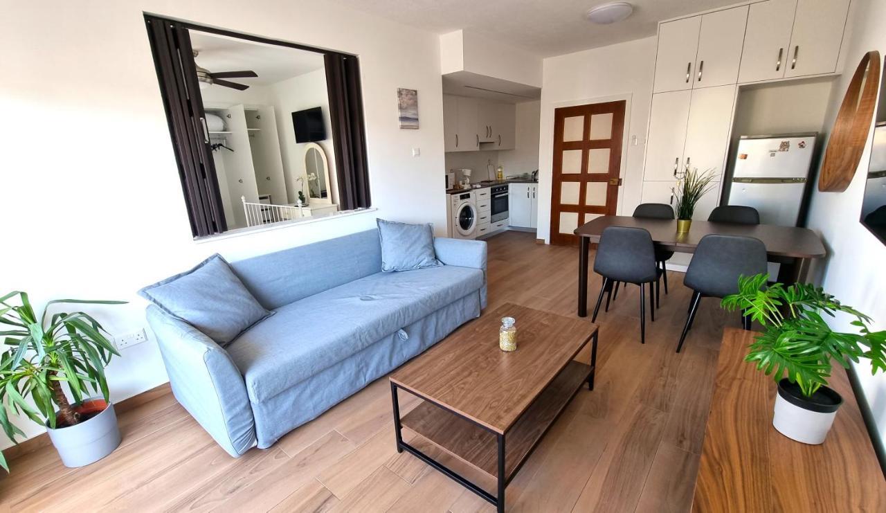 Apartament Sea View - 2 Min Walk To The & 200 Mbit Highspeed Internet Larnaca